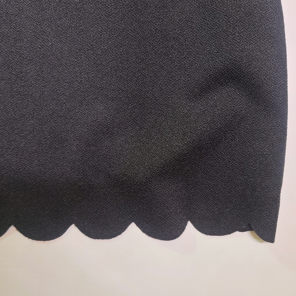 NWOT Boohoo Petite Scallop Top - Picture 2 of 5